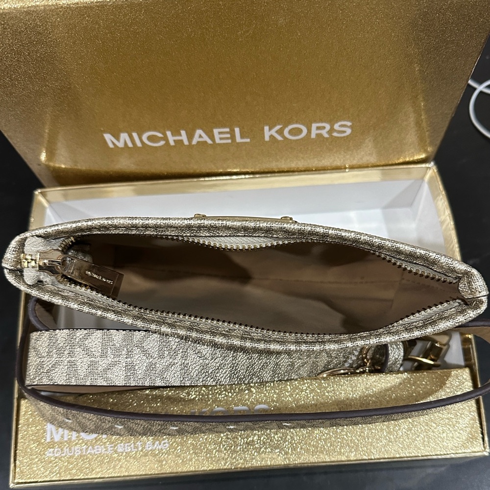 Michael Kors Gold and Cream Crossbody Bag - Picture 2 of 4